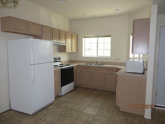 2nd image of 2851 E Vespers Pl