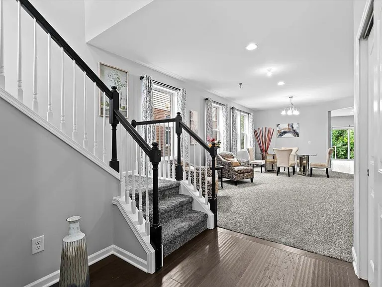 49645 Hartwick Dr — Photo 3