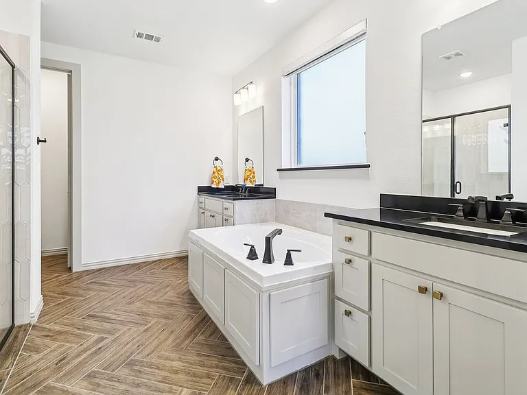 2601 Backland Prairie Ln — Photo 12