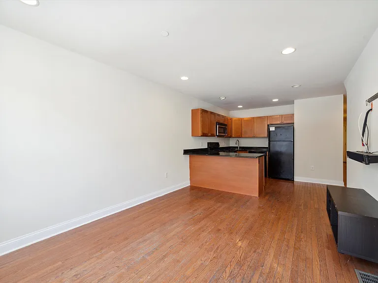 1705 Arlington St #A — Photo 6