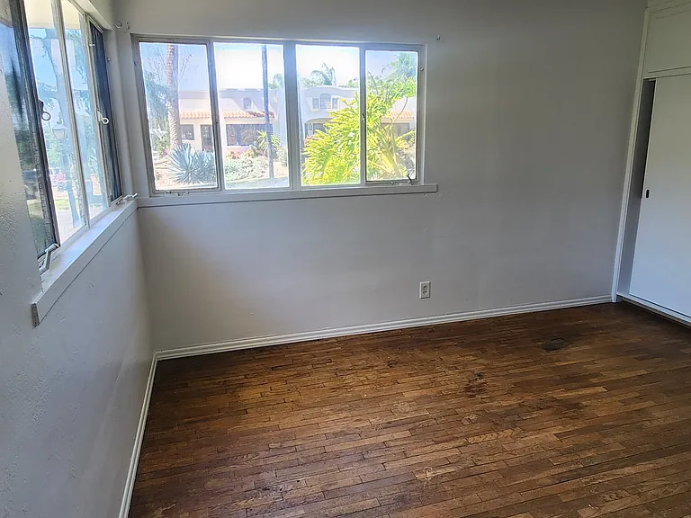 3024 Pine St — Photo 8