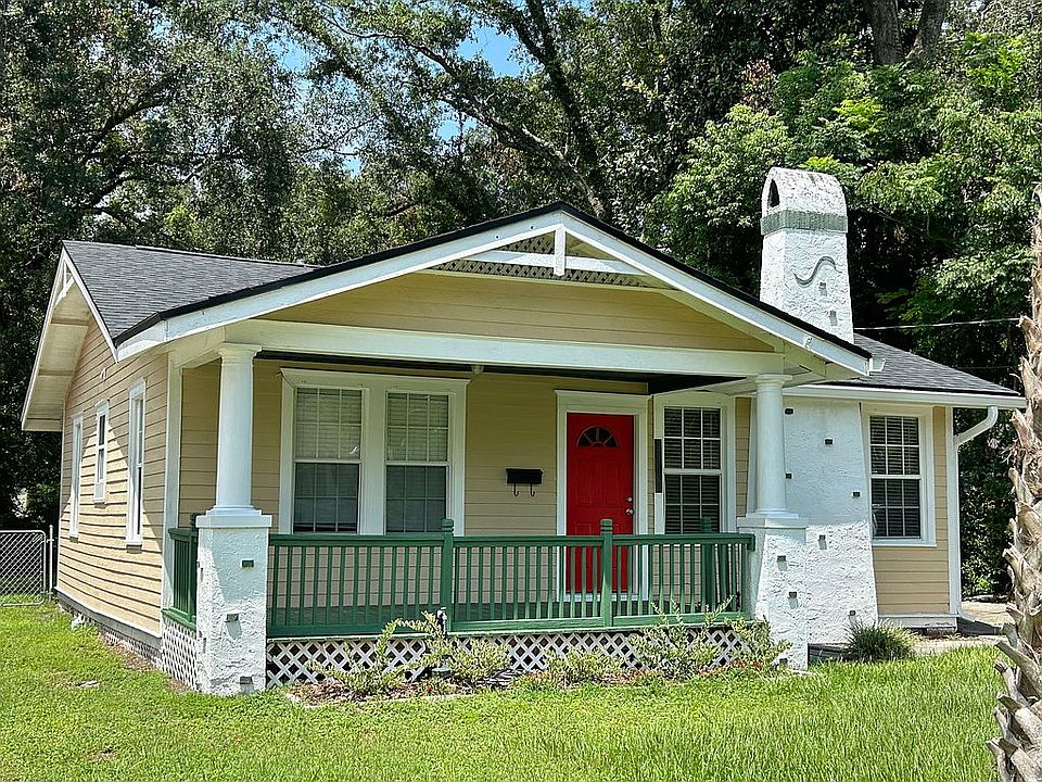1st image of 4515 Woolman Ave