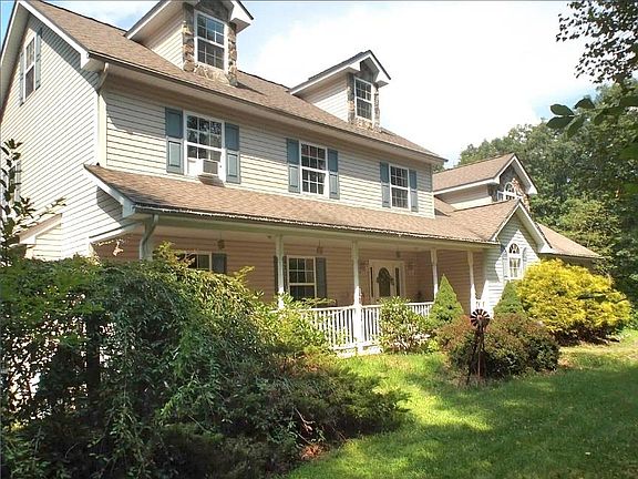 3rd image of 128 Frantz Rd