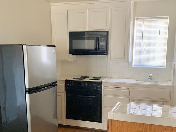 2nd image of 2095 Lincoln Ave #31