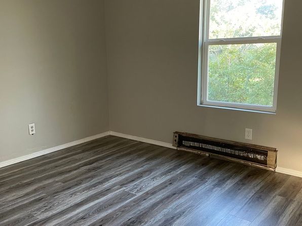 407 W Evergreen St #1