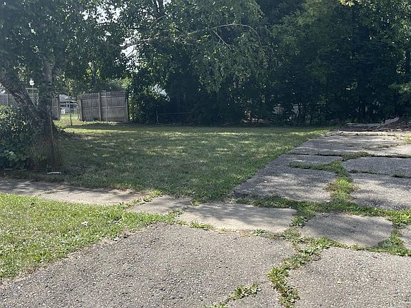 4th image of 601 W Alma Ave