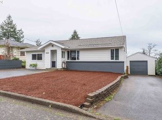 1670 S 16th St, Coos Bay, OR 97420