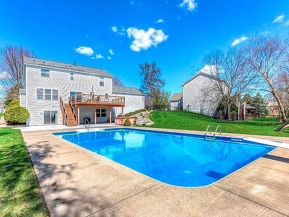 5th image of 931 Briar Glen Ln