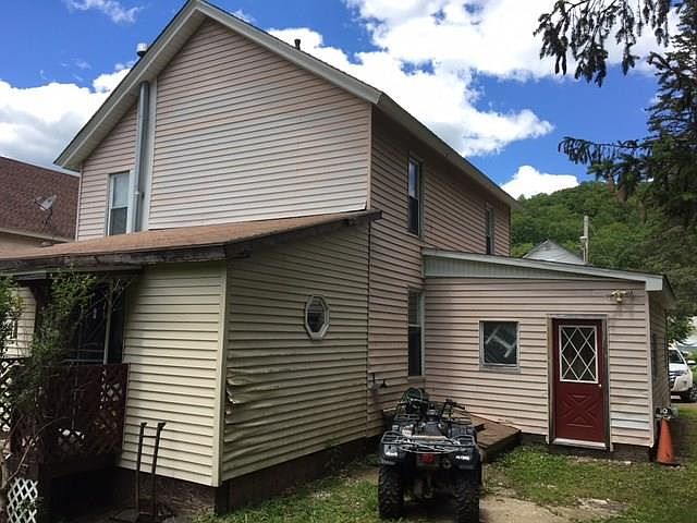 2nd image of 24 Avenue B
