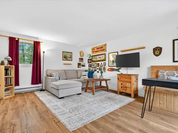 8581 Vermont Route 30 #B, Jamaica, VT 05343