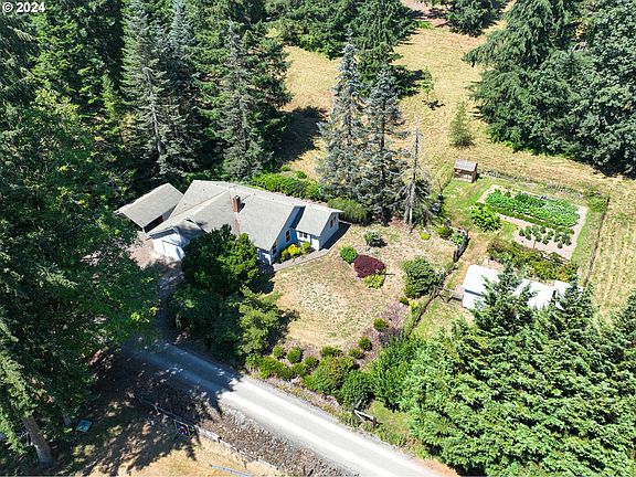 2nd image of 14700 NE Erickson Dr