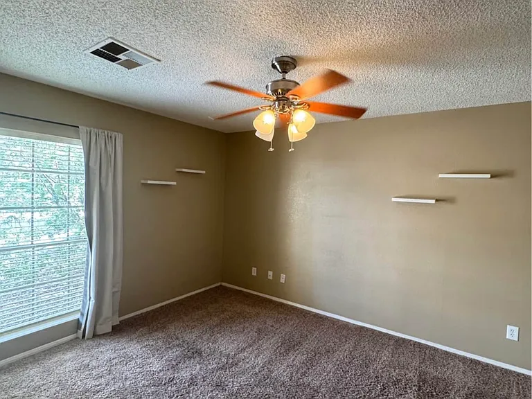 10143 W Colter St — Photo 6