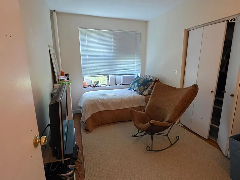 313 Summit Ave #8 — Photo 2