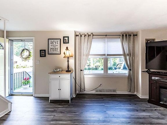 4th image of 203 Homewood Dr