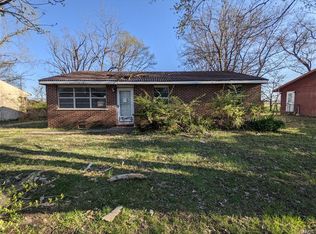 8711 Delmore Ter, Caseyville, IL 62232