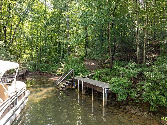 3rd image of 1210 Cane Creek Dr