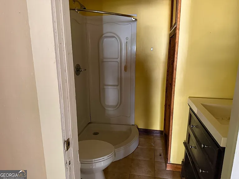 502 Lawrence St — Photo 12
