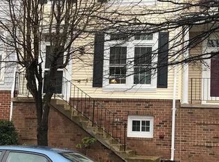 20365 Charter Oak Dr, Ashburn, VA 20147