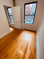 Rented by Metropolis Real Estate of Manhattan