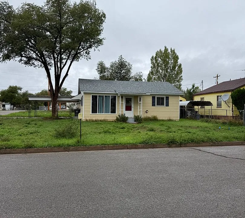 435 S Elm St