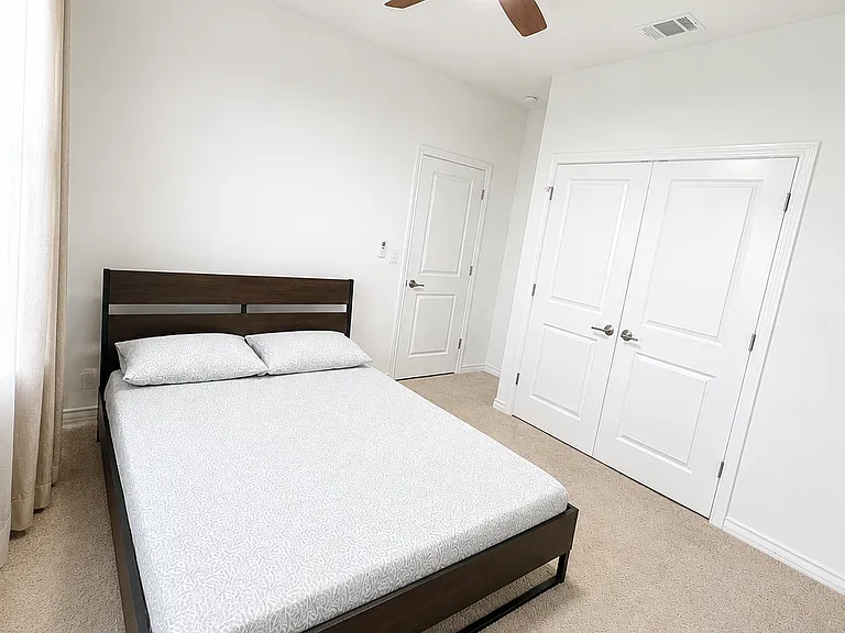 Guest bedroom