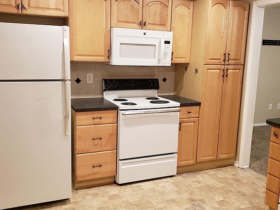 2nd image of 407 S 1st St