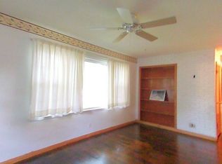 7204 Shales St, Crystal Lake, IL 60014