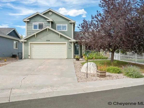 5724 Parkside Dr, Cheyenne, WY 82001