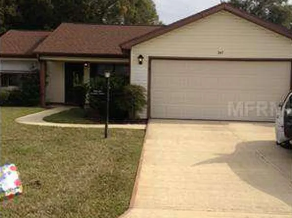 747 Agua Way, Lady Lake, FL 32159