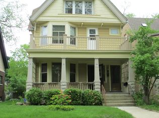 2419 E Stratford Ct, Milwaukee, WI 53211
