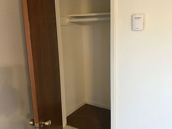 4th image of 2618 27th St APT 08