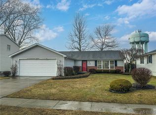 1334 Dangelo Dr, North Tonawanda, NY
