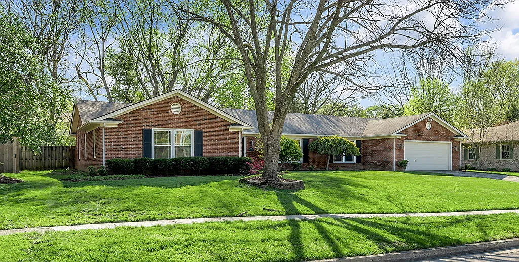 640 Teak Wood Dr photo 1