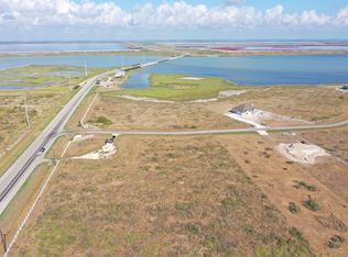104 Sunrise Dr, Rockport, TX 78382