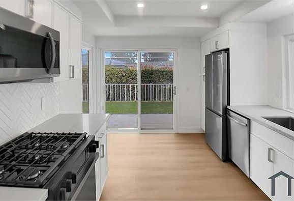 1st image of 4029 W 59th St