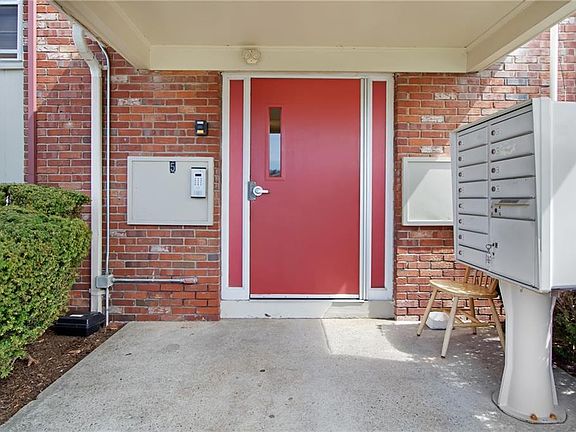 3rd image of 5 Cynthia Dr APT 15