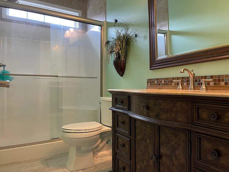 213 Duchess Ct — Photo 12