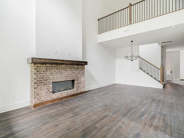 October Glory Ln Townhomes - 623 — Photo 14
