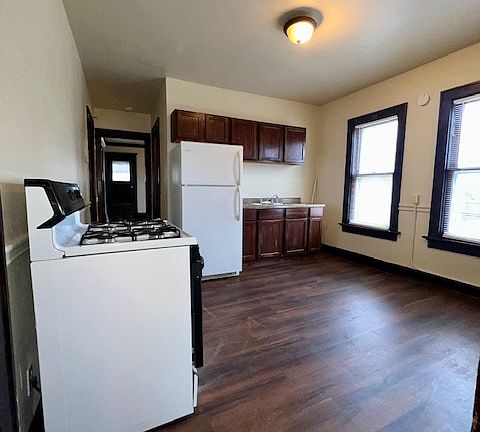 4th image of 2578 N 34th St #2578-A