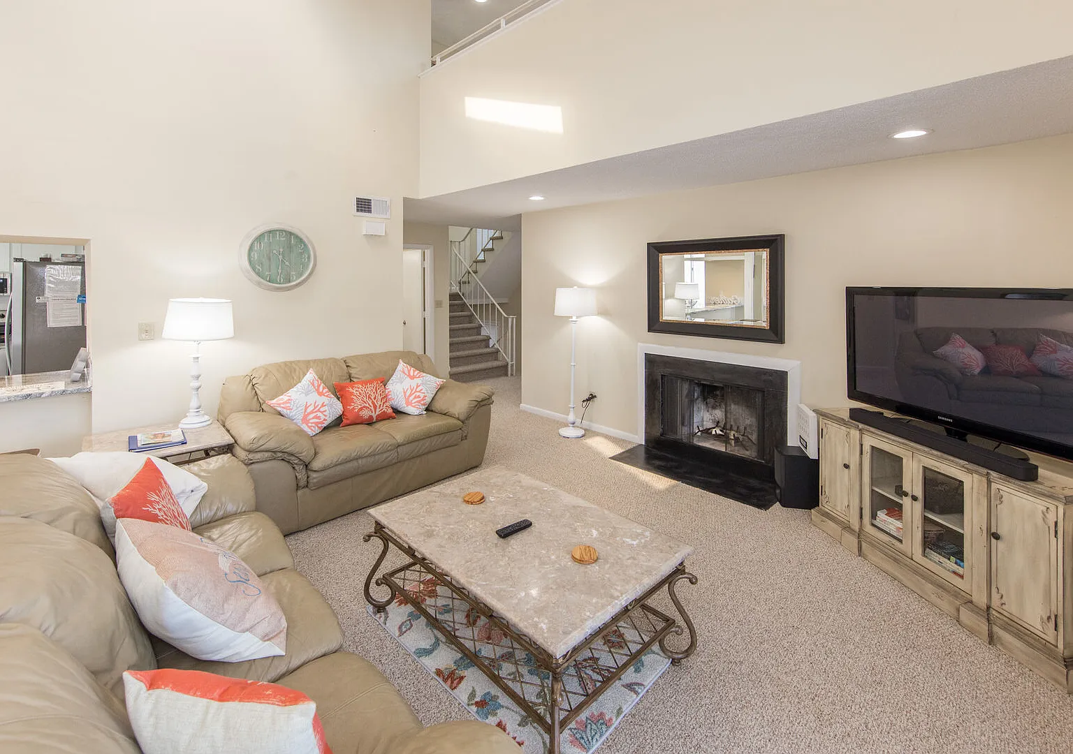4 bed, 2409 sqft, $3,200 — Photo 2