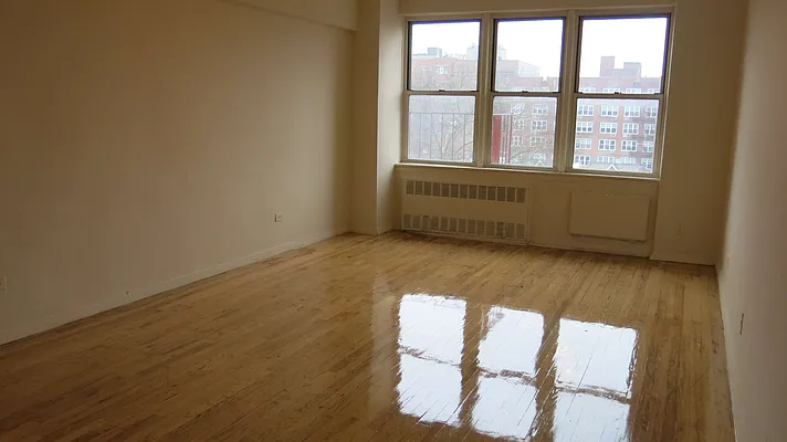 Rented by Smart NY Realty LLC | media 12