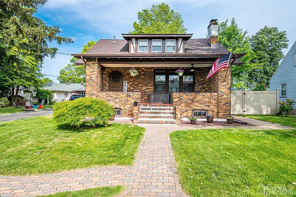 22 Ethel Pl photo 1