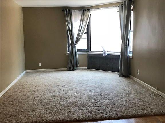 4th image of 16 N Broadway APT 4G