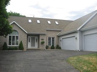 2868 Charleston Dr, Fitchburg, WI 53711