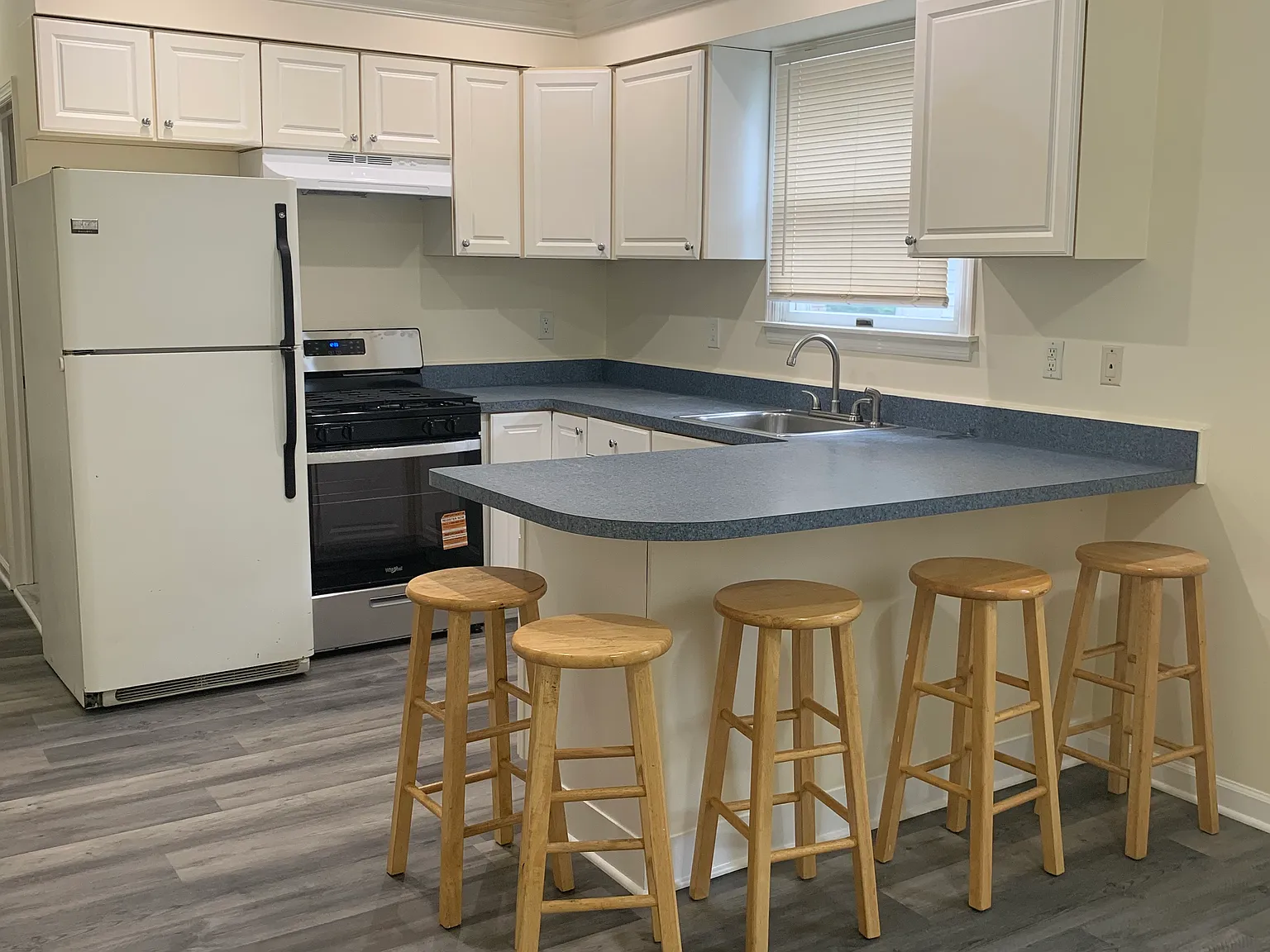 1 bed, $1,600 — Photo 2