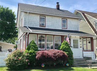 43 Wilson Ave, Lynbrook, NY 11563
