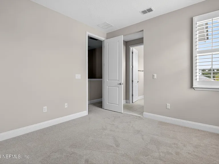 527 Marquesa Cir — Photo 31