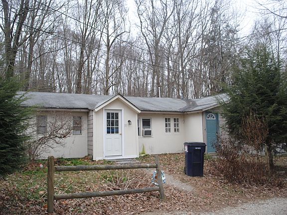 2nd image of 31 Tonianne Dr