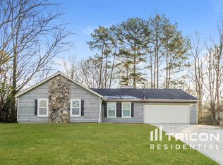 1027 Chapman Cir, Stone Mountain, GA