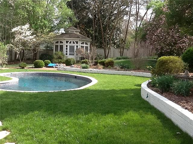 1st image of 403 W Tyne Dr